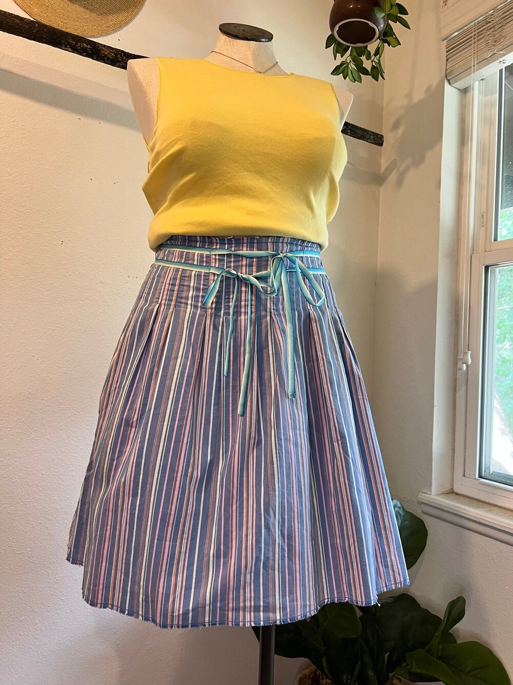Y2K Old Navy Blue Cotton Colorful Striped Double Bow Detail Mini Skirt Size 8